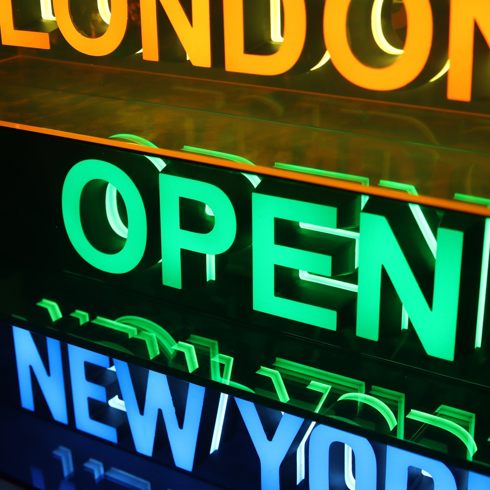 Panneau d'affichage 3D (lettres acryliques LED personnalisées avec boîte en acrylique transparente)