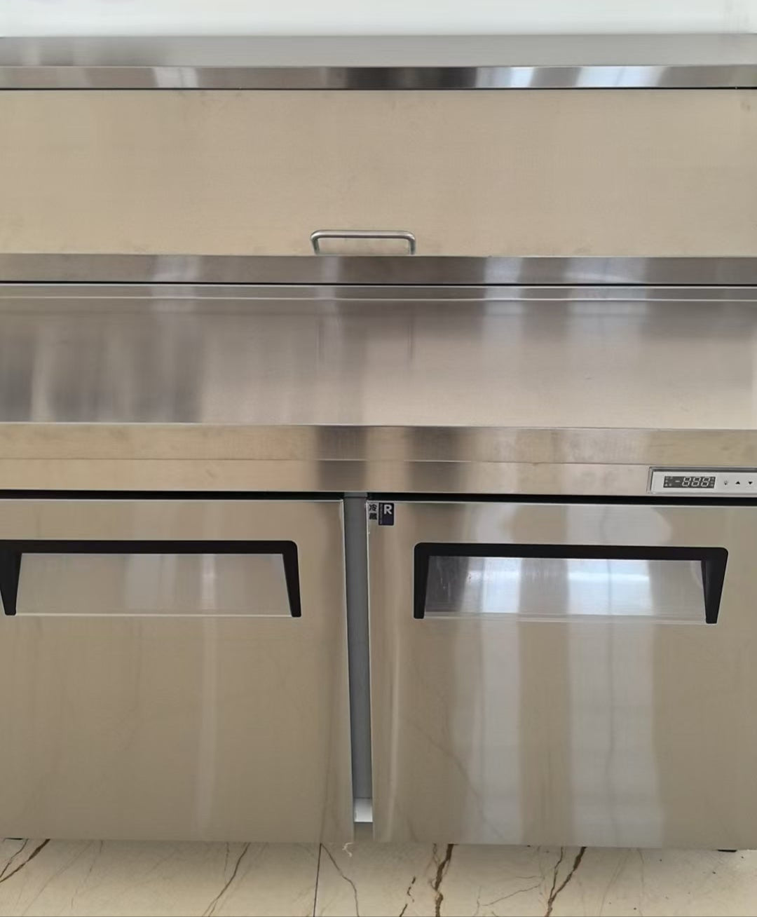 Réfrigérateurs commerciaux à 2 portes pour la préparation de sandwichs et de salades