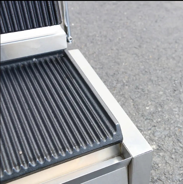 Electric Panini Sandwich Grill with Grooved Plates 310*310*200mm E-DPX-11