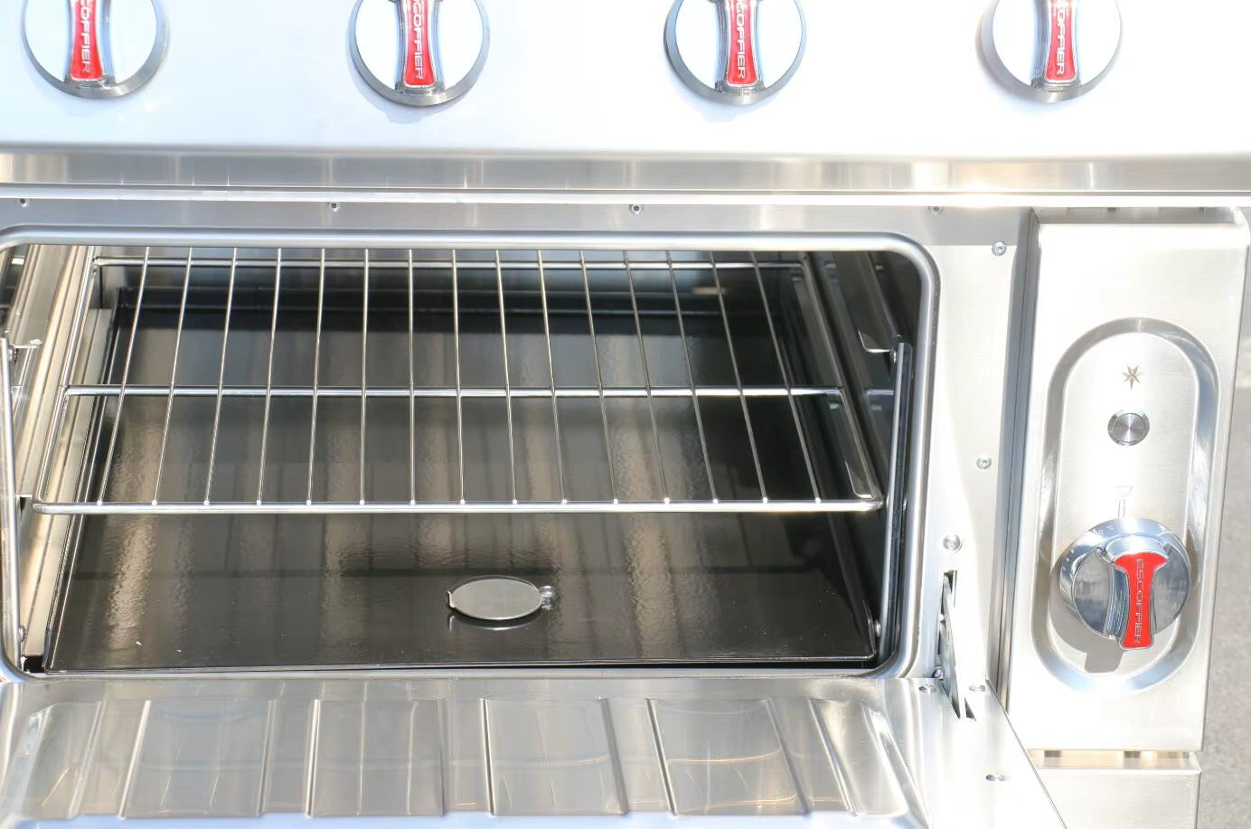 Cuisinière électrique 4 feux avec four 800 x 900 x (850 + 120) mm XKE-DBJ-900-4F 