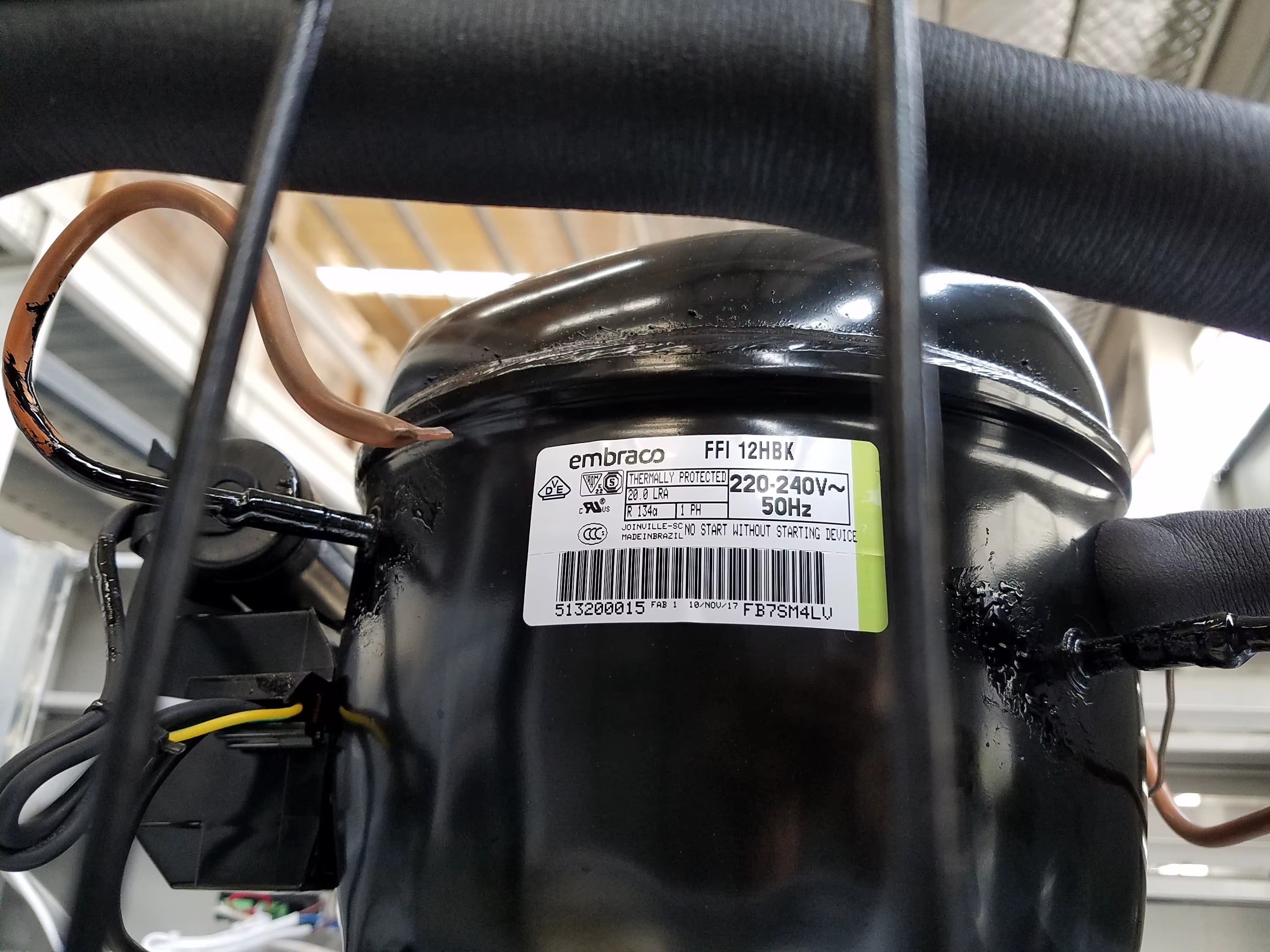 Refrigeradores/congeladores/combinaciones de cuatro puertas KR4/KF4/KRF4