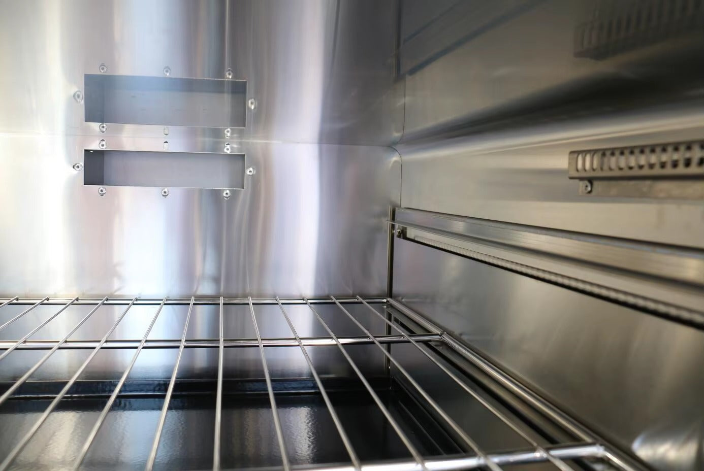 Cuisinière électrique 4 feux avec four 800 x 900 x (850 + 120) mm XKE-DBJ-900-4F 